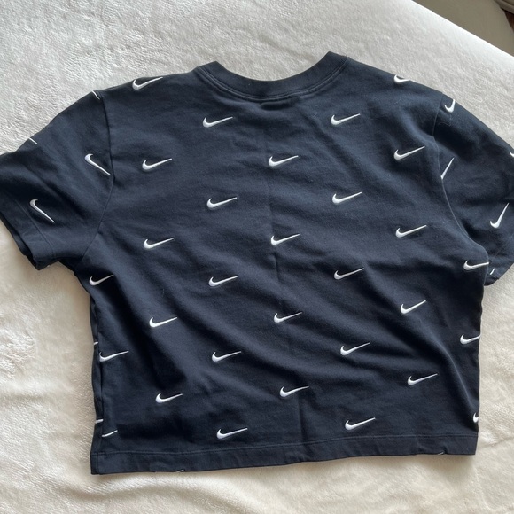 NikeLab Womans Swoosh All Over Print Shirt Medium Cropped Streetwear Y2K Sz M - Picture 3 of 7